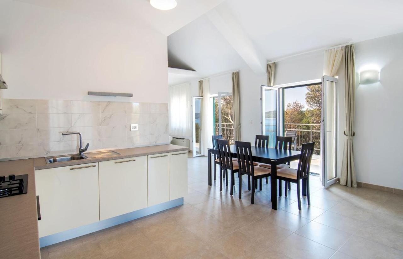 Bijaka Villas&Apartments Milna  Habitación foto